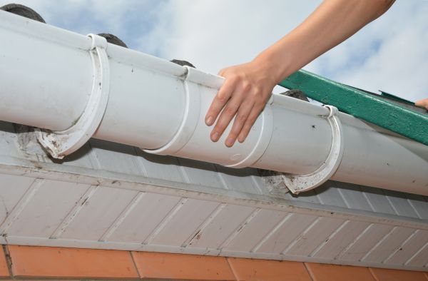Cost of Gutter Reattachment in Jonesboro